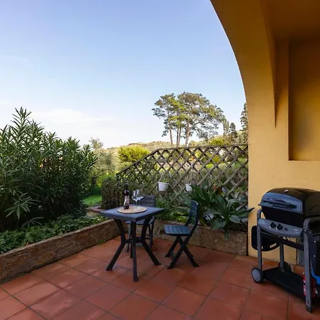 Beachfront, New & Modern Apartment, Murta Maria Appartement Olbia