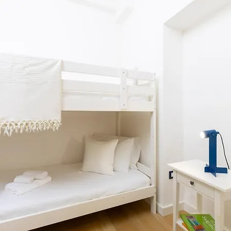 Beachfront, New & Modern Apartment, Murta Maria Appartement Olbia