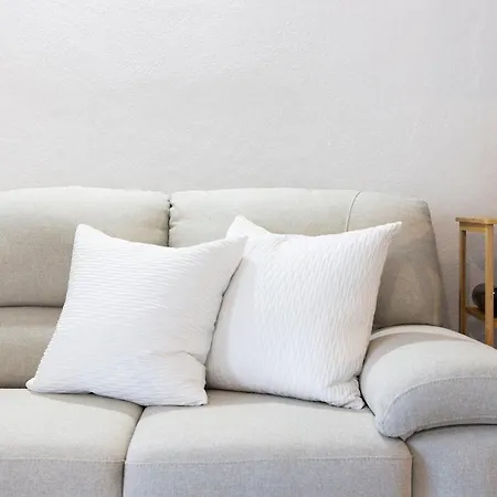 Beachfront, New & Modern Apartment, Murta Maria Appartement *